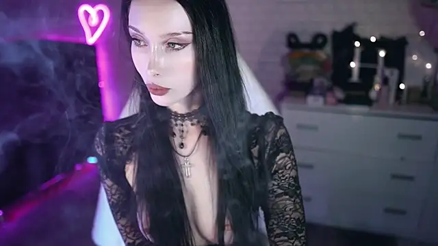 Snapshot of _Uindi_ chatting on December 20, 2024, 4:46 pm Uindi online show from December 20, 2024, 4:46 pm