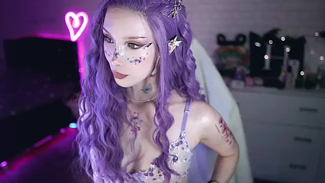 Snapshot of _Uindi_ chatting on December 27, 2024, 4:54 pm Uindi online show from December 27, 2024, 4:54 pm