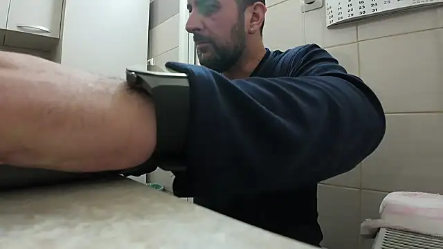 Snapshot of TigerOne19 chatting on January 14, 2025, 8:26 pm TigerOne19 online show from January 14, 2025, 8:26 pm