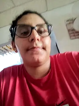 DanielleEvans  online show from February 20, 2025, 10:04 pm