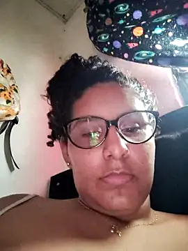 DanielleEvans  online show from February 27, 2025, 8:42 pm