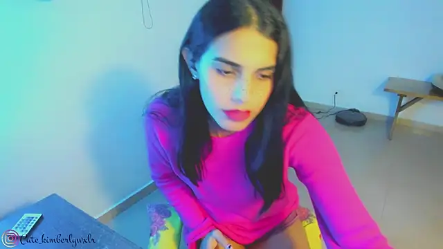 Snapshot of Kim_Wexler chatting on January 11, 2025, 12:33 am Kim Wexler online show from January 11, 2025, 12:33 am