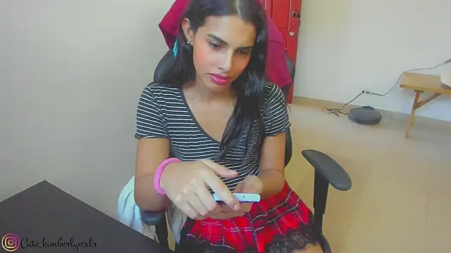 Snapshot of Kim_Wexler chatting on February 6, 2025, 9:06 pm Kim Wexler online show from February 6, 2025, 9:06 pm