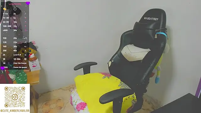 Snapshot of Kim_Wexler chatting on December 4, 2025, 10:40 pm Kim Wexler online show from December 4, 2025, 10:40 pm