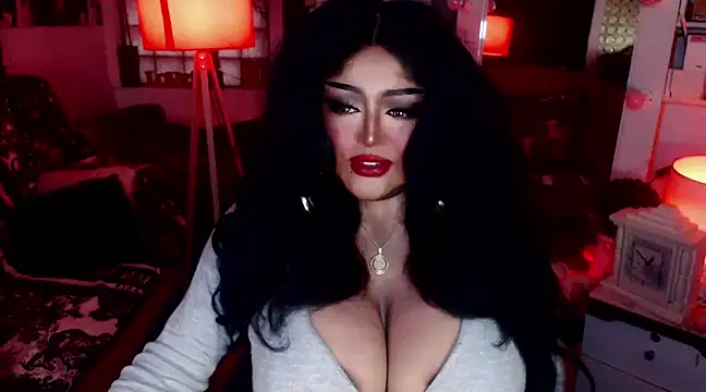 Snapshot of TiffanyWolf chatting on December 19, 2024, 12:02 am TiffanyWolf online show from December 19, 2024, 12:02 am