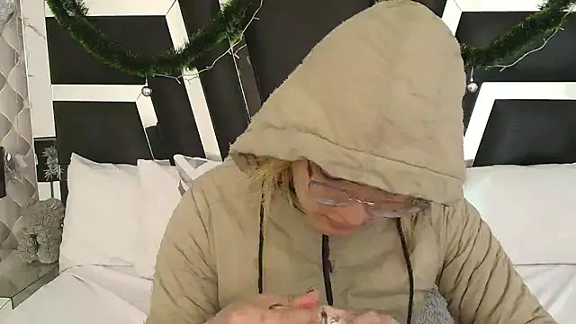 Snapshot of katya_kozlov chatting on January 14, 2025, 2:29 am katya kozlov online show from January 14, 2025, 2:29 am