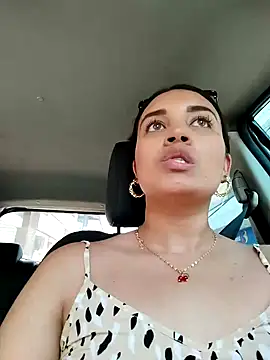 Snapshot of aisha_es chatting on January 14, 2025, 5:45 pm aisha es online show from January 14, 2025, 5:45 pm