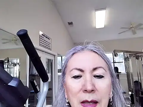 Snapshot of EvaRobinson chatting on January 20, 2025, 7:04 pm EvaRobinson online show from January 20, 2025, 7:04 pm