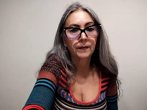 Snapshot of EvaRobinson chatting on January 21, 2025, 6:34 pm EvaRobinson online show from January 21, 2025, 6:34 pm