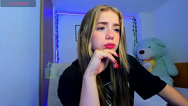 Snapshot of ShelbyHagen chatting on December 13, 2024, 4:05 pm ShelbyHagen online show from December 13, 2024, 4:05 pm