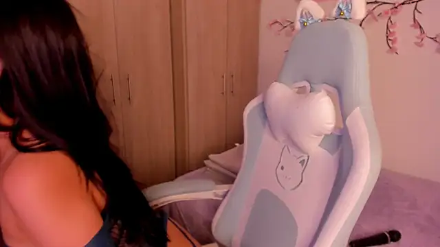 alexa 6908 online show from December 4, 2025, 8:39 pm