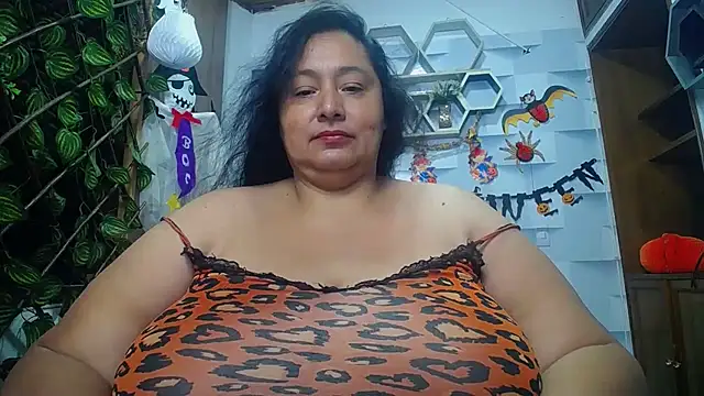 TistMature online show from November 4, 2025, 1:10 pm