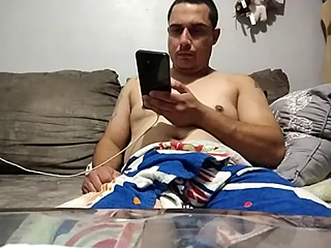 Snapshot of thickcocklatino chatting on October 25, 2025, 12:29 am thickcocklatino online show from October 25, 2025, 12:29 am