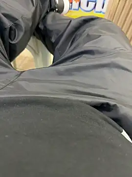 Snapshot of buri232 chatting on January 19, 2025, 4:46 pm buri232 online show from January 19, 2025, 4:46 pm