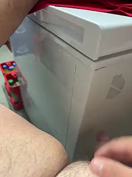 Snapshot of buri232 chatting on November 7, 2025, 1:44 pm buri232 online show from November 7, 2025, 1:44 pm