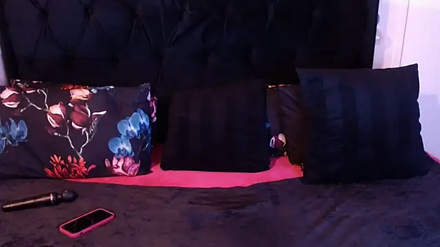 Snapshot of Ducheess chatting on October 26, 2025, 11:09 pm Ducheess online show from October 26, 2025, 11:09 pm