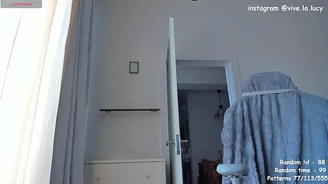 Snapshot of Lucy_Ember chatting on February 10, 2025, 7:58 am Lucy Ember online show from February 10, 2025, 7:58 am