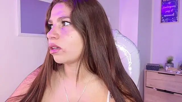 Snapshot of bluee_hazell chatting on October 26, 2025, 10:10 am bluee hazell online show from October 26, 2025, 10:10 am