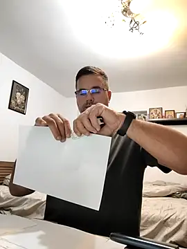 Snapshot of flowdmxx chatting on November 8, 2025, 10:26 am flowdmxx online show from November 8, 2025, 10:26 am