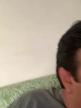 EmilianoGt online show from October 26, 2025, 10:47 pm