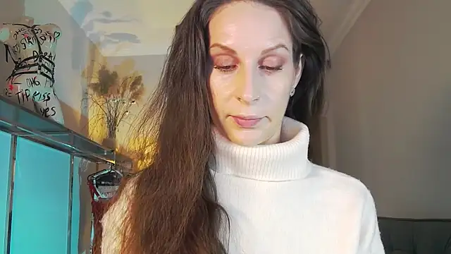 Mila Anders online show from October 8, 2025, 4:43 am