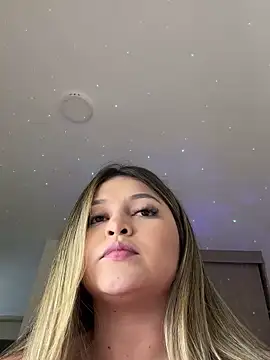 lunablossom  online show from March 15, 2025, 8:10 pm