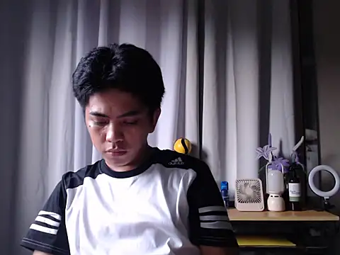 ilovejimmy online show from December 1, 2025, 8:52 am