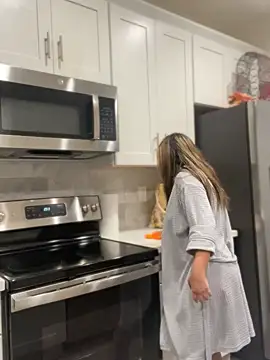 Snapshot of AriannaPena chatting on February 17, 2025, 9:03 am AriannaPena online show from February 17, 2025, 9:03 am