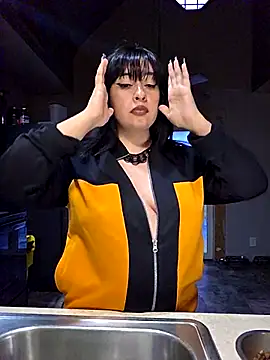 Snapshot of AriannaPena chatting on November 6, 2025, 11:15 pm AriannaPena online show from November 6, 2025, 11:15 pm