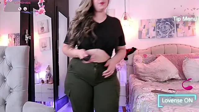 Snapshot of Dulce_Morrys chatting on December 22, 2024, 4:06 pm Dulce Morrys online show from December 22, 2024, 4:06 pm