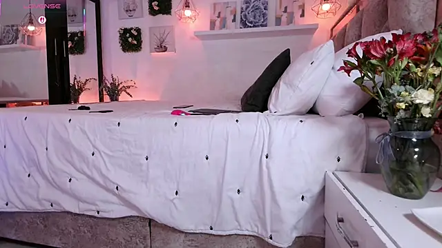 Snapshot of Dulce_Morrys chatting on September 25, 2025, 4:00 pm Dulce Morrys online show from September 25, 2025, 4:00 pm