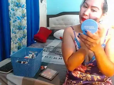 PearlOfAsia21 online show from December 3, 2025, 2:08 am