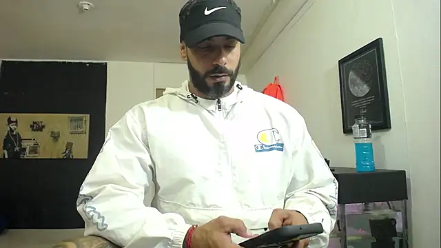 romeolovedark online show from January 17, 2025, 1:15 am