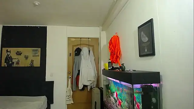 romeolovedark online show from January 23, 2025, 2:44 am