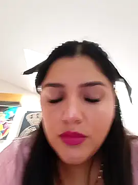 Snapshot of laura_dirtyhot chatting on November 8, 2025, 11:10 am laura dirtyhot online show from November 8, 2025, 11:10 am