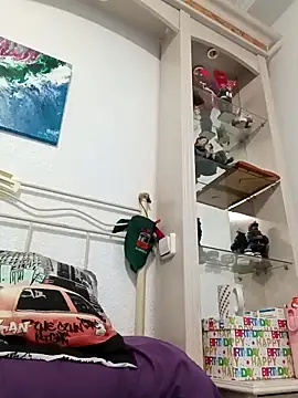 Snapshot of laura_dirtyhot chatting on December 3, 2025, 7:27 am laura dirtyhot online show from December 3, 2025, 7:27 am