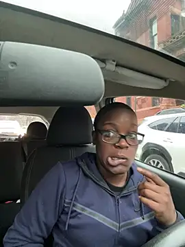 Snapshot of ChocolateBuns101 chatting on December 17, 2024, 12:54 pm ChocolateBuns101 online show from December 17, 2024, 12:54 pm