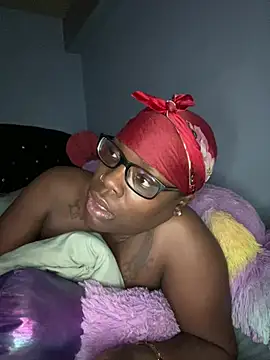 Snapshot of ChocolateBuns101 chatting on December 18, 2024, 5:59 am ChocolateBuns101 online show from December 18, 2024, 5:59 am