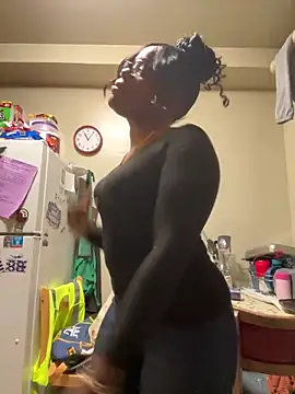 Snapshot of ChocolateBuns101 chatting on January 1, 2025, 4:07 am ChocolateBuns101 online show from January 1, 2025, 4:07 am