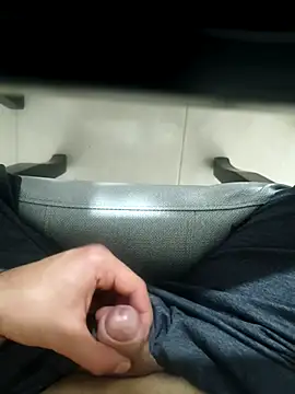 Snapshot of molok329 chatting on November 11, 2025, 4:01 am molok329 online show from November 11, 2025, 4:01 am