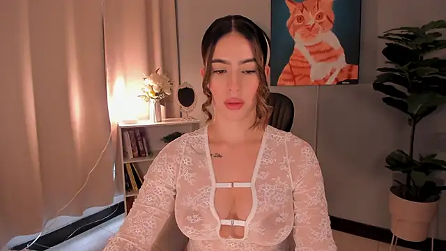 LiaPearce online show from October 27, 2025, 12:20 pm