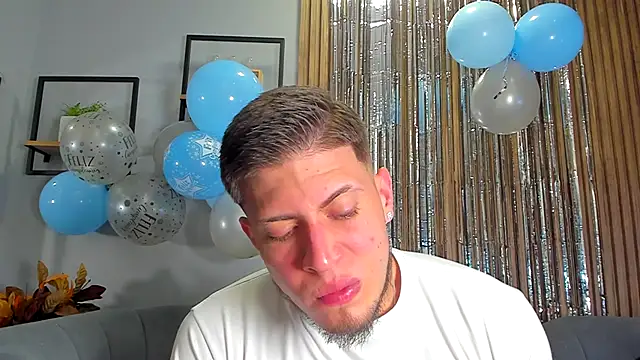 SebastianMaximoff online show from December 17, 2025, 12:22 pm