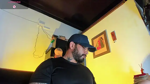 CamiloGray  online show from November 28, 2025, 3:47 pm