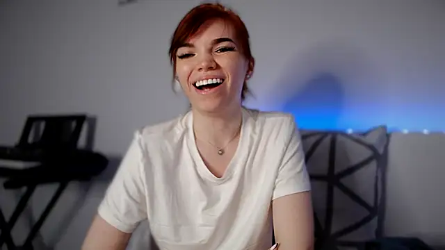 Snapshot of olivka-flower chatting on January 27, 2025, 1:37 am olivka-flower online show from January 27, 2025, 1:37 am