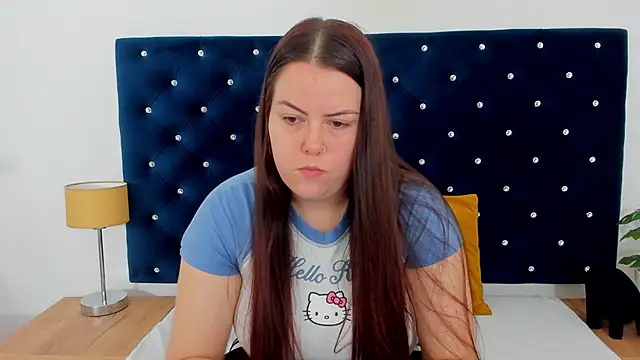 EvaLick online show from October 23, 2025, 5:51 am