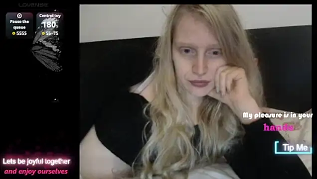 VeronicaJoyful online show from November 30, 2025, 10:25 pm