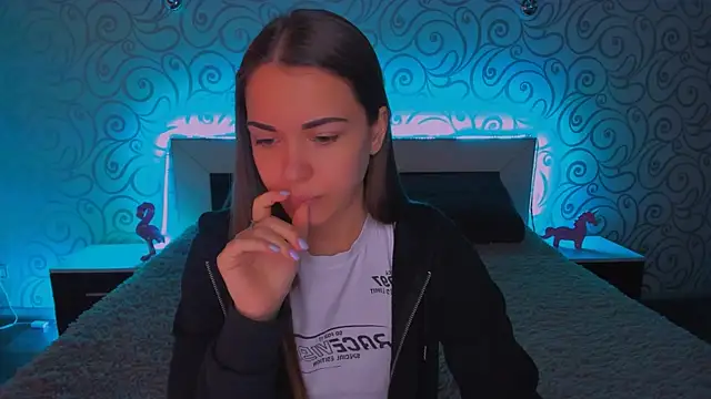 AlexaBarkley online show from December 19, 2024, 3:18 am