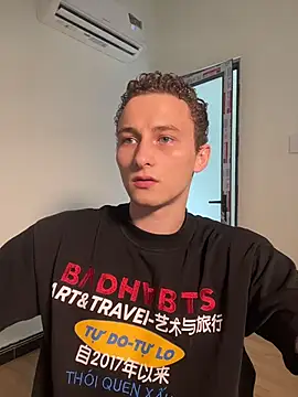 Snapshot of mark_streemm chatting on November 23, 2025, 6:35 am mark streemm online show from November 23, 2025, 6:35 am