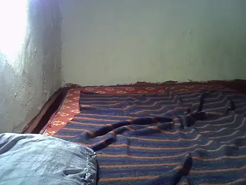 cute-shamza online show from November 3, 2025, 5:58 pm