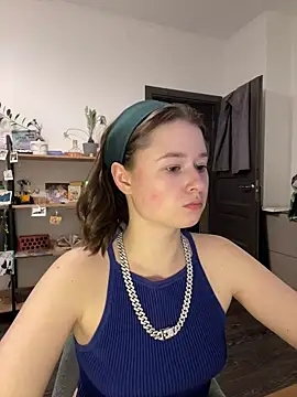 Snapshot of sweetest_pie chatting on December 10, 2024, 7:43 pm sweetest pie online show from December 10, 2024, 7:43 pm